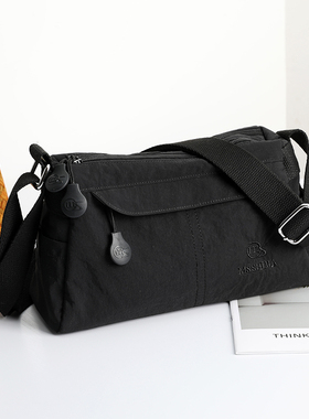 新款时尚百搭单肩包女大容量休闲运动包斜挎包手提包多层口袋包