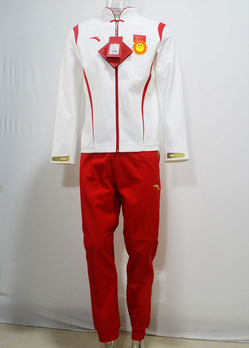 安踏2022赞助北京中国代表团国家队男女立领运动冰雪室内领奖服