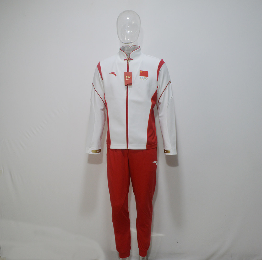 ANTA安踏赞助代表团领奖服