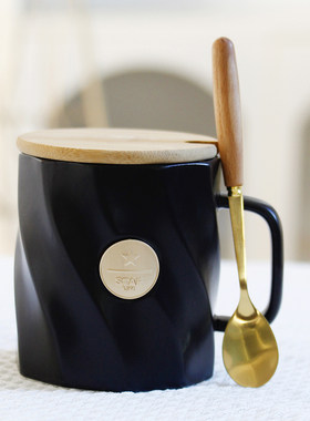 黑色螺纹铜牌杯铜章杯陶瓷杯定制logo铜牌马克杯带盖水杯办公家用