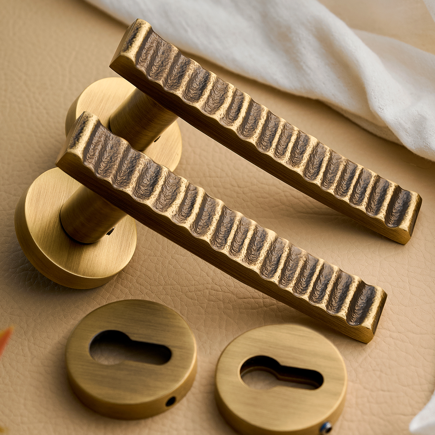 屿铜法式简欧黄铜室内门锁纯铜静音家用复古卫生间卧室古铜门把手