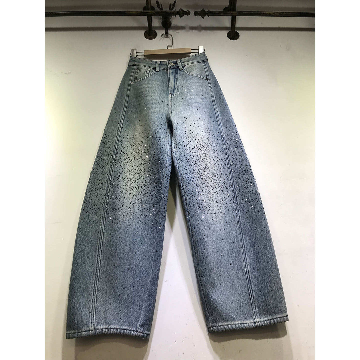 E野视角加绒加厚烫钻弯刀裤女2025年冬季拖地牛仔裤无弹力阔腿裤,女装/女士精品,牛仔裤,淘宝优惠券,粉丝福利购,淘宝优惠卷