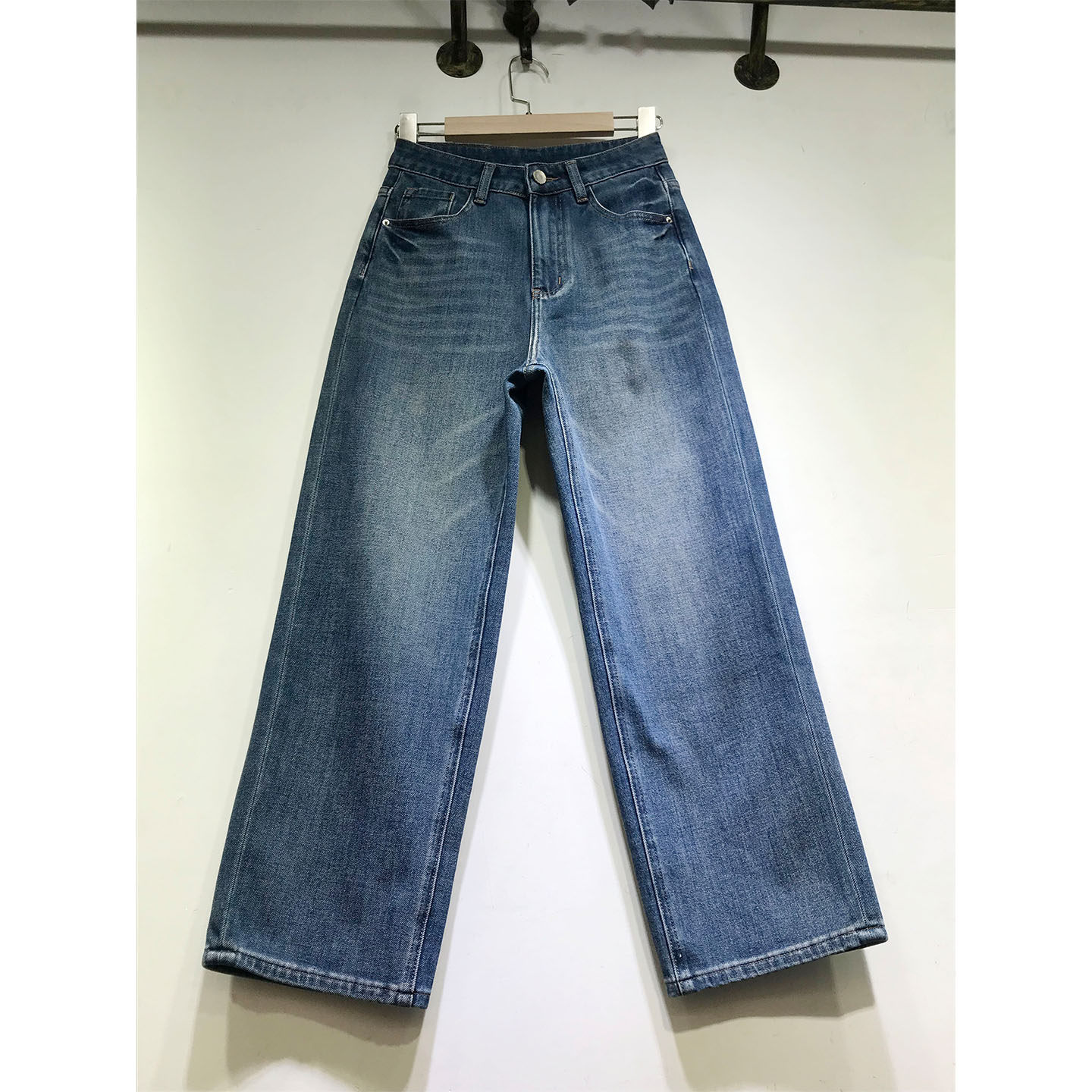 E野视角九分窄版直筒裤女2026年春季弹力马上发财刺绣牛仔裤9578