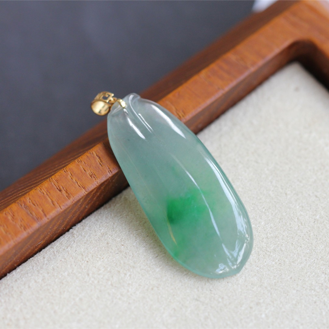 翎舞 a货冰种翡翠福瓜飘绿吊坠 金丝绿 18k金扣头缅甸产地