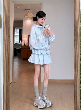 韩系多巴胺穿搭运动套装女春夏季蓝色连帽外套高腰花苞裙两件套