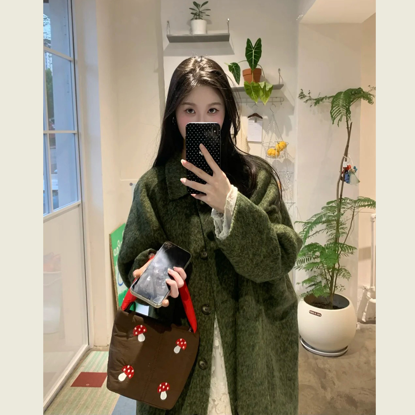 森系复古绿色单排扣呢子大衣女秋冬季韩版宽松阔版中长款毛呢外套