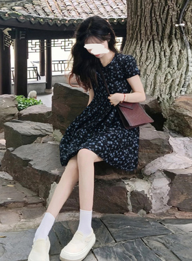 清仓！蓝色碎花连衣裙女夏季法式V领小个子显瘦气质短裙娃娃裙