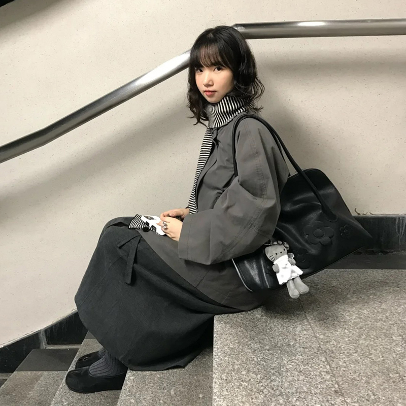 灰色立领设计感工装外套