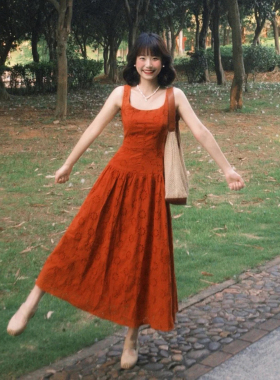 法式复古风橘红色刺绣背心连衣裙女夏季中长款宽松百搭无袖a字裙