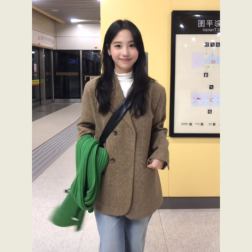 简约通勤风卡其棕色西装呢子上衣
