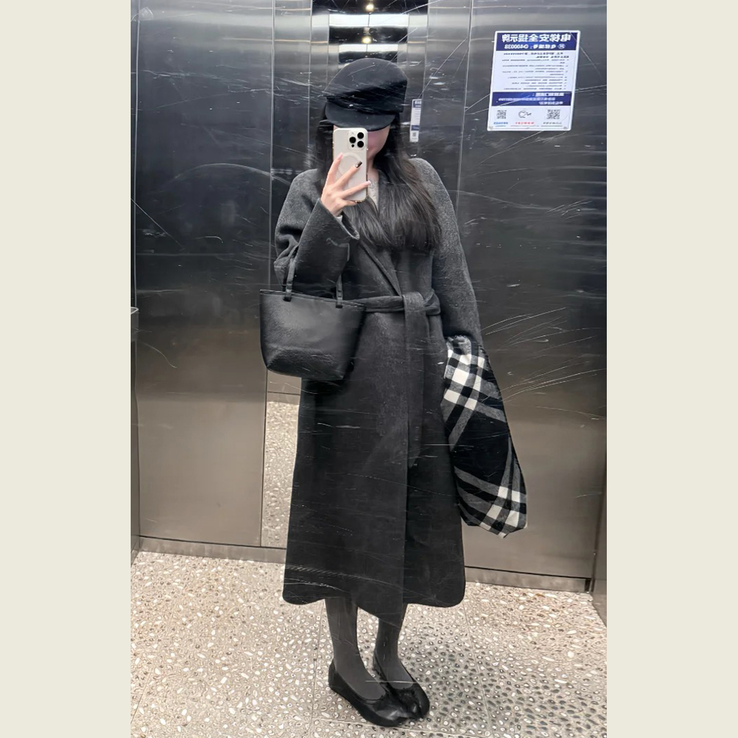 韩系简约深灰色翻领呢子大衣