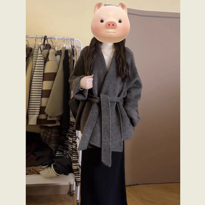 极简赫本风灰色立领呢子大衣