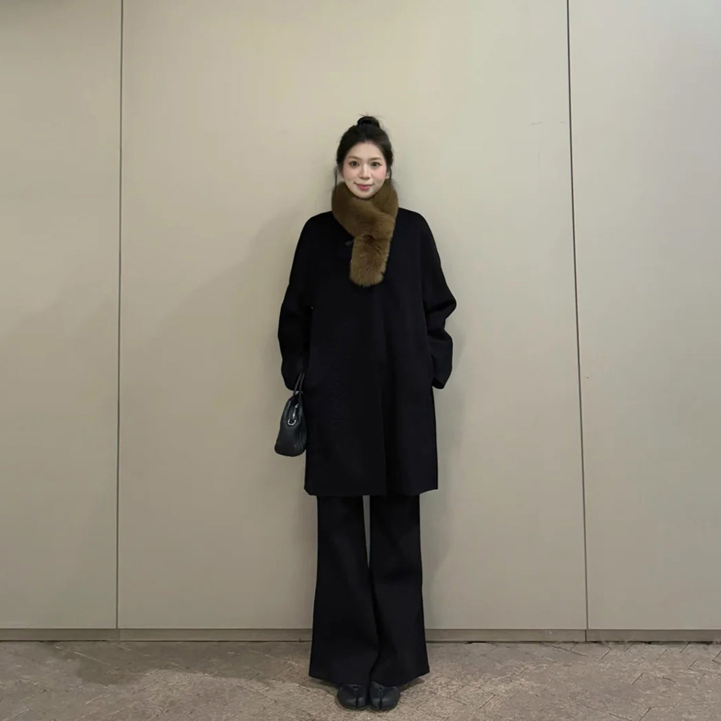 韩系赫本风黑色中长款呢子大衣女冬季小个子宽松显瘦百搭毛呢外套