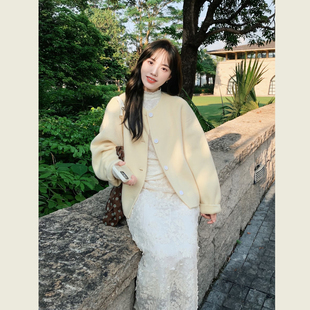 温柔减龄黄色小香风毛呢外套女秋冬小个子甜美宽松短款呢子大衣