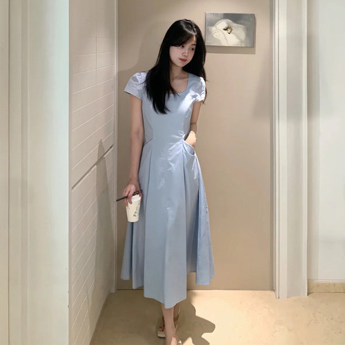 法式通勤蓝色方领短袖连衣裙