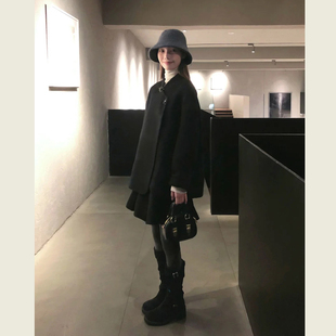简约黑色通勤风毛呢套装女冬季新款百搭减龄外套毛呢半身裙两件套