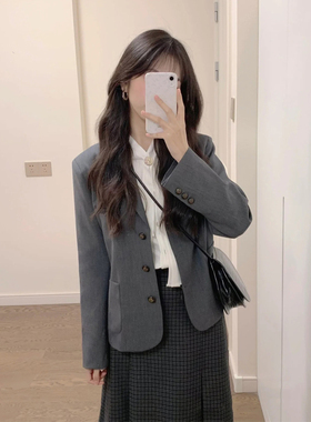 高级感灰色小西装外套女小个子春秋季新款韩版宽松休闲气质西服