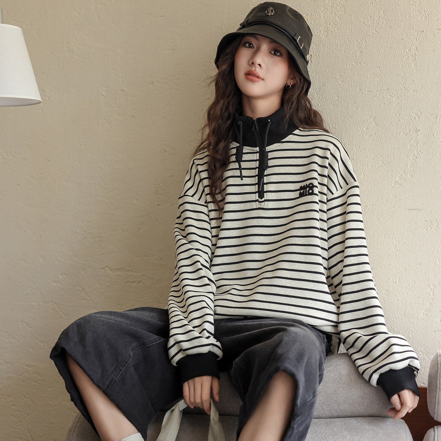 女大童加绒卫衣骄骄虎2025冬季新款初中生一体绒条纹内搭立领7475