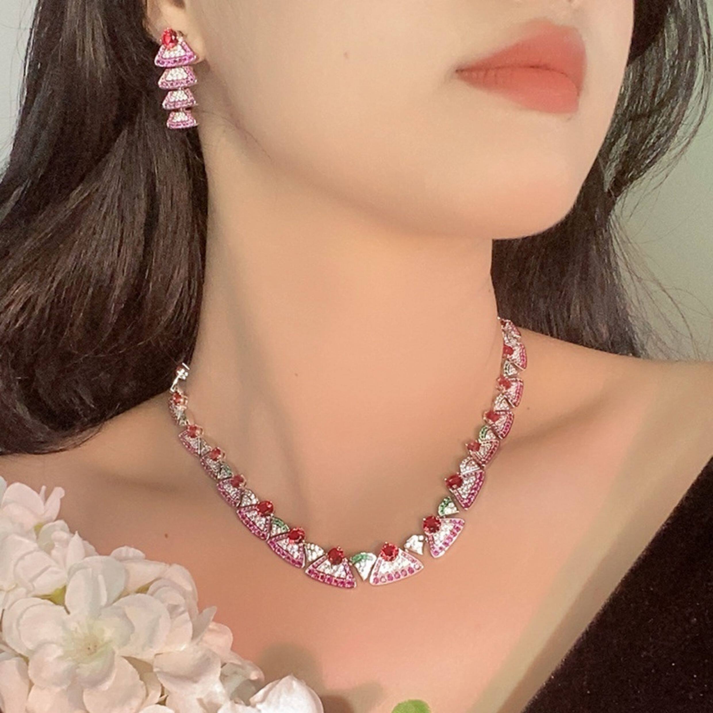 高级感轻奢红宝石颈链choker短款锁骨链新娘晚礼服主婚纱项链大气