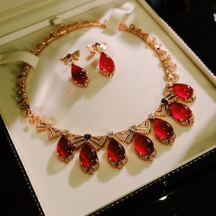 法式轻奢高级感复古红宝石锁骨链仙女气质新娘晚宴礼服项链配饰女