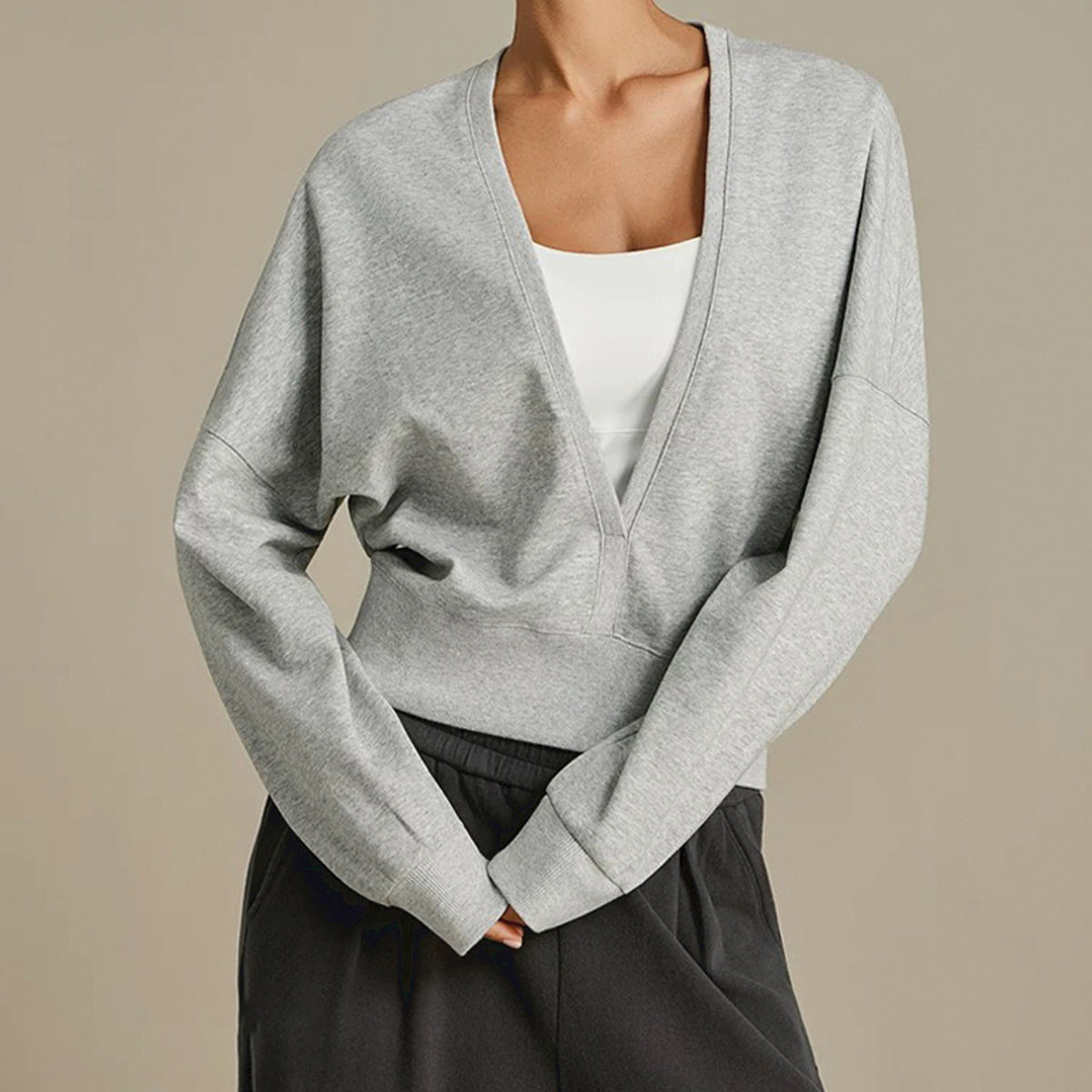 女士大V领长袖外套休闲风宽松舒适舞蹈服户外跑步健身服瑜伽外套,运动/瑜伽/健身/球迷用品,瑜伽外套,淘宝优惠券,粉丝福利购,淘宝优惠卷