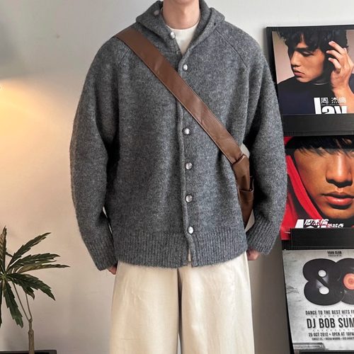 WHICHONE日系复古连帽开衫毛衣