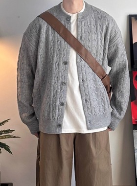 WHICHONE复古麻花肌理针织开衫男秋冬宽松休闲百搭纽扣毛衣外套