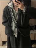 深灰色
