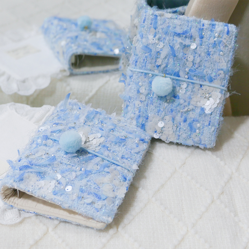 躲在耳里|限量书衣|蓝淡雅亮片可爱俏皮文艺高级质感活页手帐m5a7