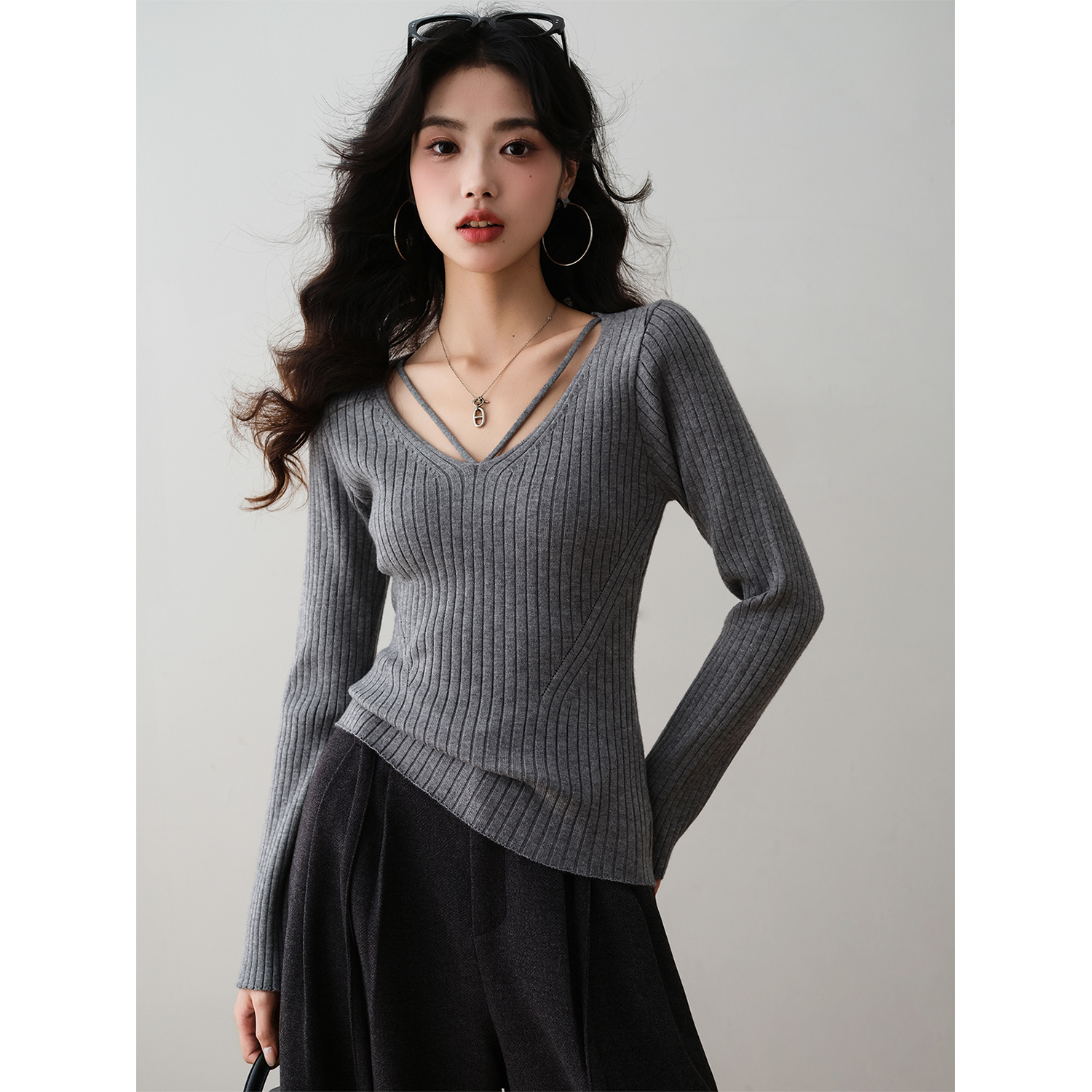 2025法式绑带V领气质修身针织衫