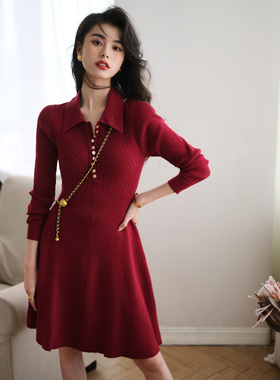 红色polo领针织连衣裙T