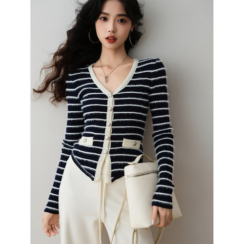 小香风V领条纹针织开衫2025冬季