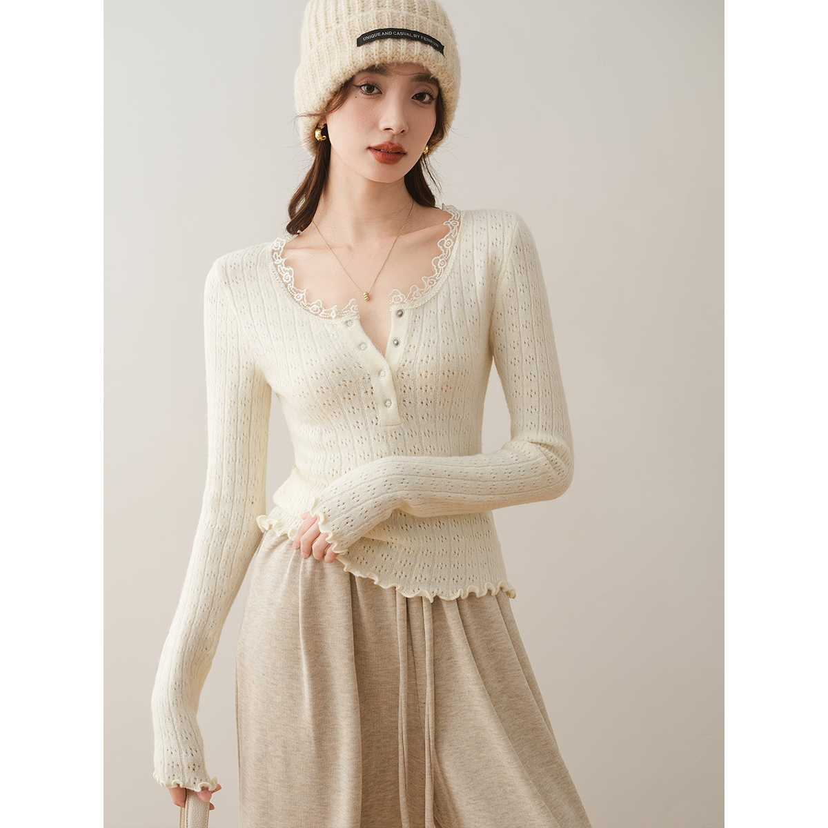 木耳边法式套头圆领针织衫修身