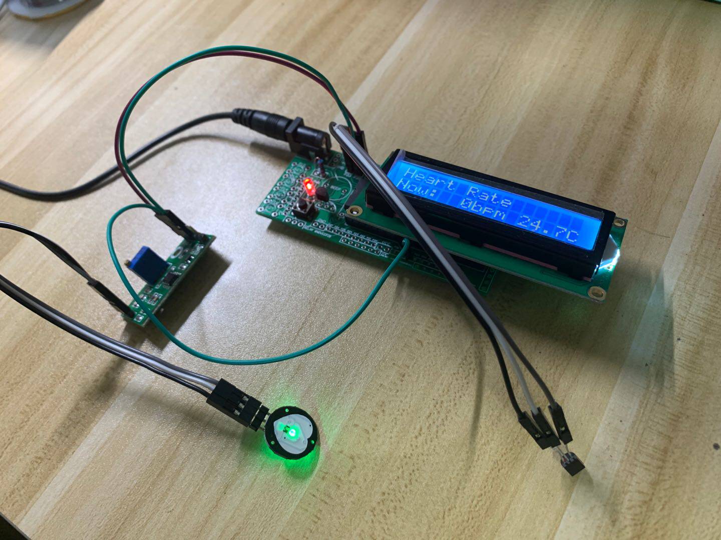 8号 51单片机pulsesensor心率计脉搏LM393比较体温测量 仅资料,教育培训,新职业就业培训,淘宝优惠券,粉丝福利购,淘宝优惠卷