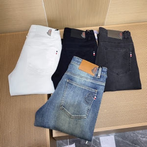 字母错误 货号9115 P175 男春夏小直筒修身牛仔裤 终端售价248 白，男装牛仔裤，钱塘6008(原3014)