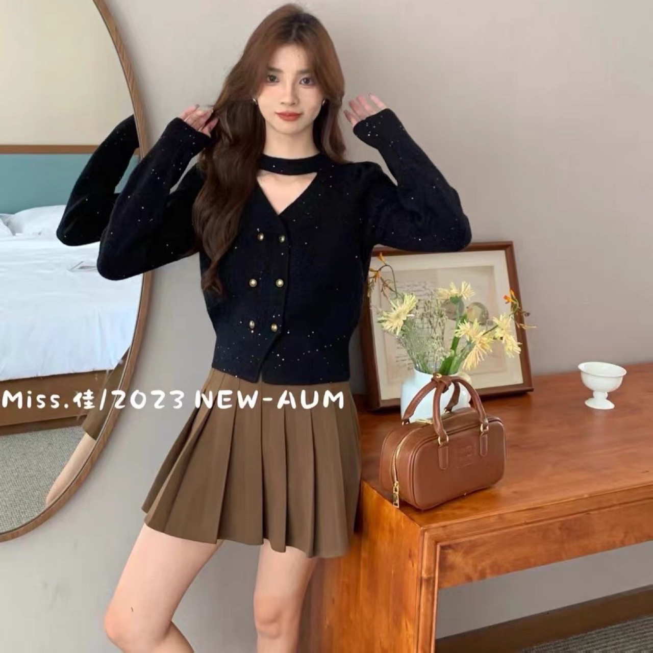 法式温柔挂脖v领长袖针织衫女冬2025年新款韩系修身百搭红色毛衣