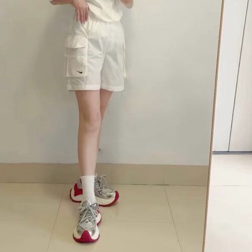 Nike耐克女工装透气梭织高腰短裤