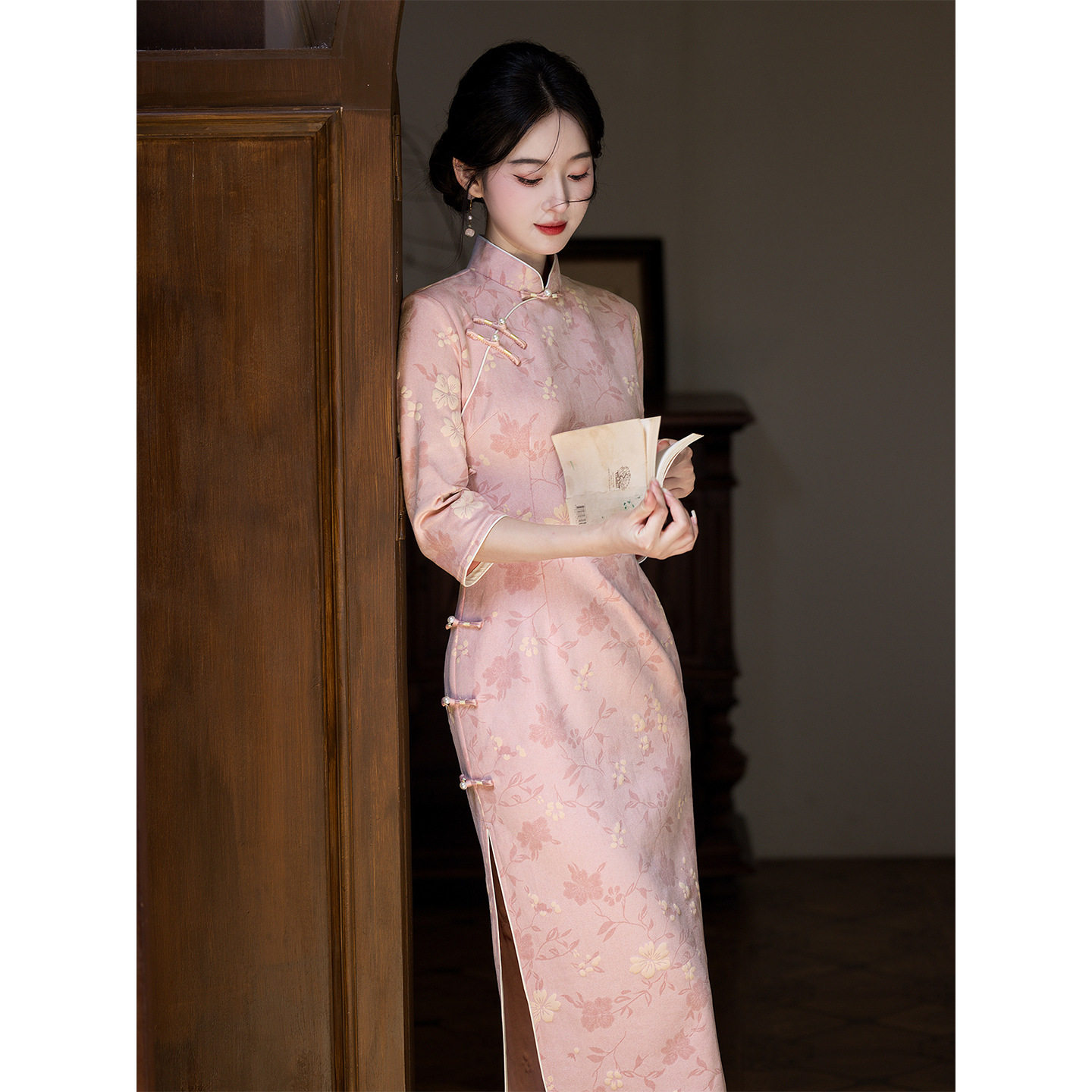 洛士博绝美麂皮绒粉色旗袍2025秋季日常淑女范气质连衣裙女