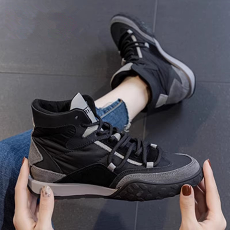 高帮厚底加绒休闲风跑步板鞋休闲