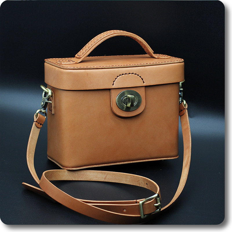 手提单肩小方包头层牛皮四方箱硬皮真皮化妆包纯手工户外休闲背包