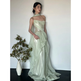 法式 抹胸温柔风小众高级质感礼服订婚成人礼聚会出门敬酒服晨袍