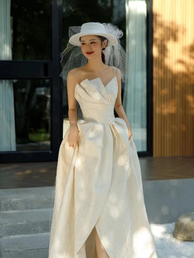 梵娜仙衣法式缎面抹胸轻婚纱