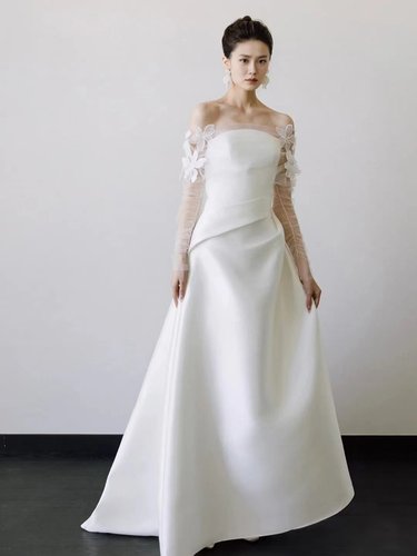 超仙缎面一字肩轻婚纱