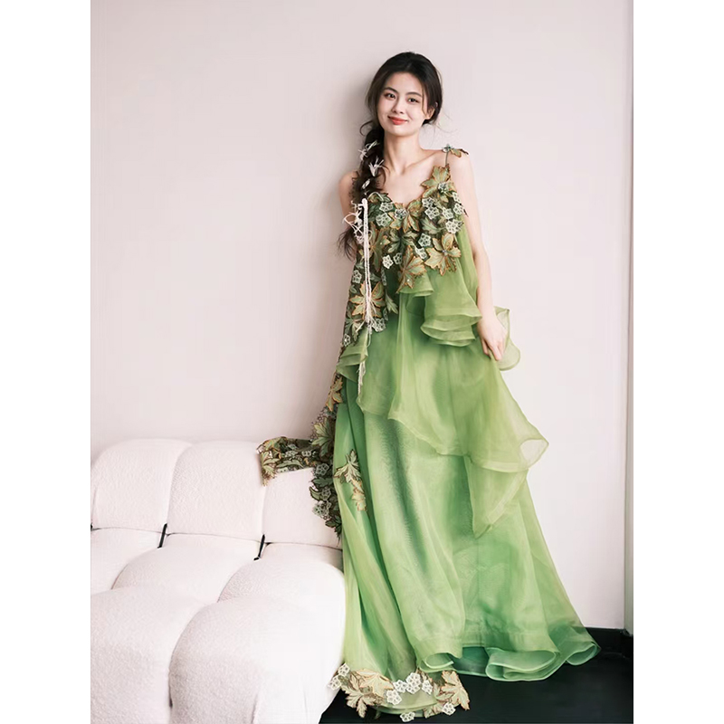 春芽晨袍新娘结婚森系绿色超仙礼服裙成人礼宴会订婚高级感礼服