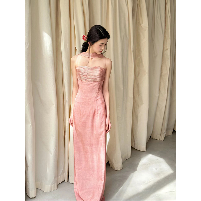 订婚礼服小众粉色轻奢宴会生日吊带连衣裙新娘结婚晨袍简约晚礼服