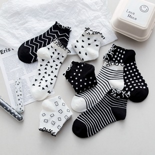 几个百搭日系船袜春夏厂家批 款 2024新款 女袜木耳边短筒棉黑白经典