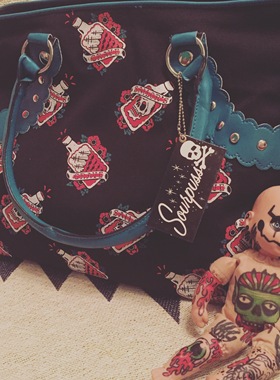 【砸窑儿 X RockPixies】sourpuss美式复古朋克小酒瓶手提包