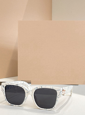 时尚新款太阳眼镜高品质高质感百搭遮阳潮大气50046I板材方框