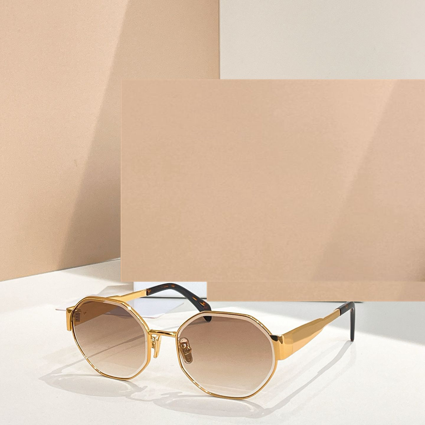 时尚新款太阳眼镜高品质高质感百搭遮阳大气42117金属