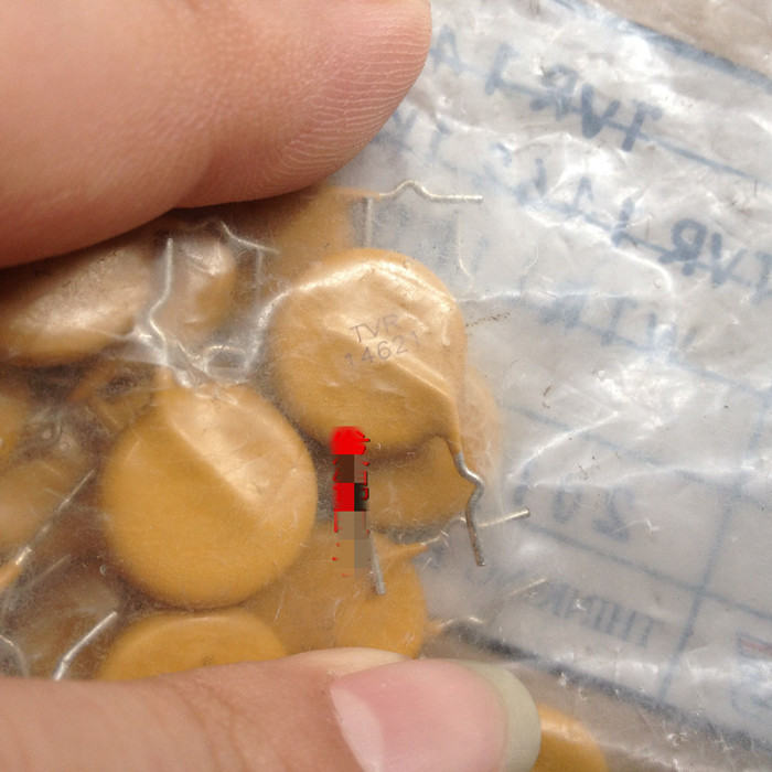 【全新】压敏电阻 14621 14D621 TVR14621 片径14MM 620V 直插2脚